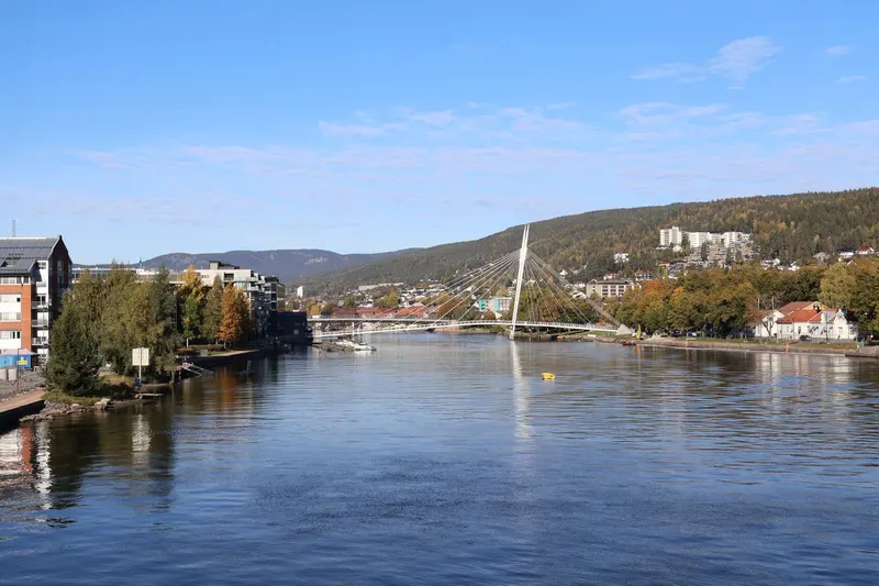 Drammenselva og Ypsilon-brua i Drammen